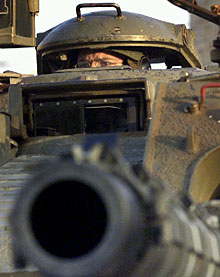   Israel ocupa dos campos de refugiados en territorio autónomo palestino   