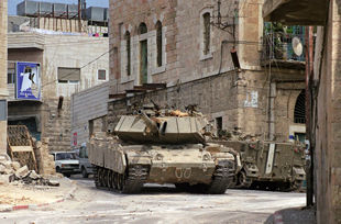 Israel ocupa dos campos de refugiados palestinos a pesar de que EE UU exige su retirada