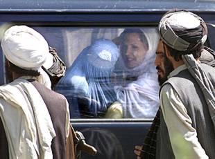 Los cooperantes detenidos en Afganistán comparecen por primera vez ante un tribunal talibán