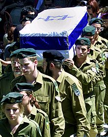 Un muerto en un ataque con misiles contra posiciones palestinas en Cisjordania