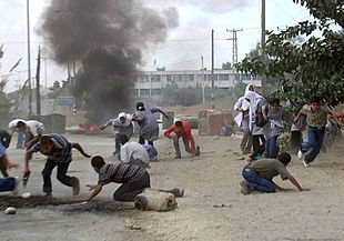 Cuatro palestinos muertos y 120 heridos en choques con soldados israelíes