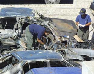 Un atentado con coche bomba vuelve a complicar el alto el fuego en Oriente Próximo