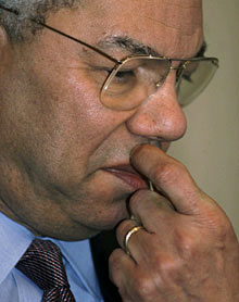 El secretario de estado de EE UU, Collin Powell, durante su visita a El Cairo.