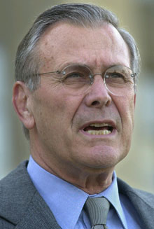 El secretario de Defensa busca en Oriente Próximo adhesiones a los ataques