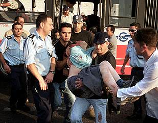 Un palestino dispara contra un autobús en Jerusalén  y causa dos muertos y 35 heridos