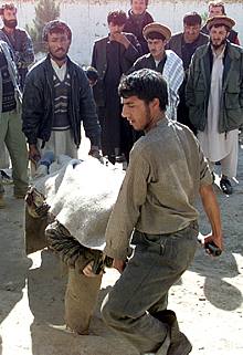 Al menos tres periodistas mueren en una emboscada talibán contra fuerzas de la Alianza