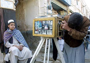 Londres no enviará más tropas hasta que EE UU defina su misión