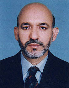 Hamid Karzai, un hombre de acción próximo a EE UU