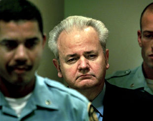 Milosevic responderá de los crímenes de Kosovo y Bosnia en dos juicios distintos