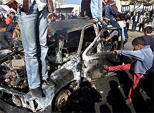 Al menos 6 muertos en enfrentamientos con la policía de Arafat en Gaza