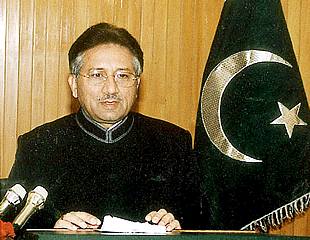 Musharraf asegura que Pakistán "no cambiará jamás" su política sobre Cachemira