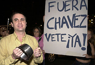 'Cacerolada' contra Chávez en Venezuela esta madrugada.