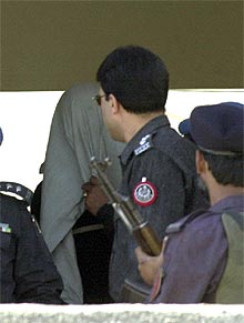 El presunto 'cerebro' del secuestro asegura que Daniel Pearl está muerto