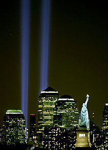 Dos haces de luz sustituyen a las Torres Gemelas en Nueva York