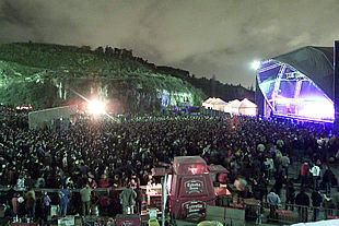 30.000 personas en el último acto de los antiglobalización en Barcelona