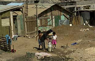 La Cumbre de Monterrey abre el debate para una  nueva relación  entre ricos y pobres