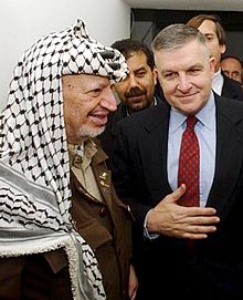 Sharon prohíbe nuevos contactos entre Zinni y la Autoridad Palestina