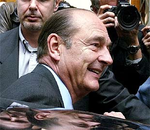 La izquierda francesa hace frente común con Chirac para frenar a Le Pen
