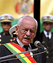 Imagen de archivo del ex dictador y ex presidente de Bolivia Hugo Banzer
