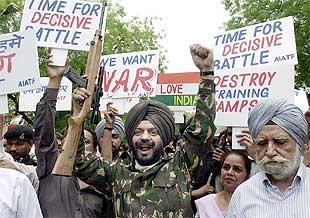 India propone compartir con Pakistán la vigilancia de la frontera de Cachemira