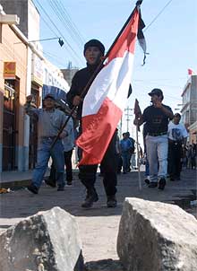 El sur de Perú se une a las protestas contra las privatizaciones en Arequipa