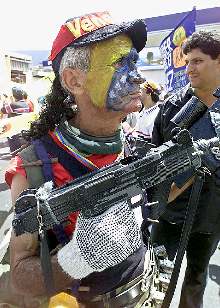 Chávez pide a sus seguidores que expulsen a la oposición de sus cargos