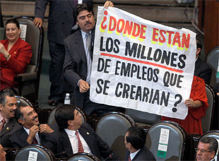 Fox reconoce haber incumplido su programa en su segundo año en el poder