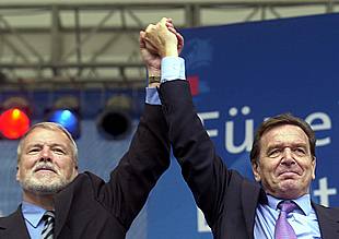 Schröder y Stoiber movilizan al electorado ante unas elecciones reñidas