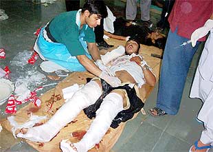 Al menos 29  muertos en un tiroteo en un templo hindú en el Estado de Guajarat