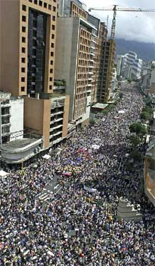 Más de un millón de personas se manifiestan contra Chávez en Caracas