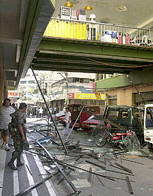Seis  muertos y 140 heridos al estallar dos bombas en un centro comercial de Filipinas