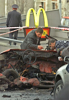 Al menos siete heridos en una explosión junto a un McDonald's en Moscú