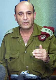 Sharon elige para Defensa al general que dirigió la mayor ofensiva contra los palestinos