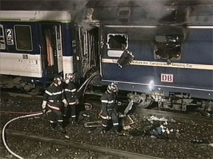 Al menos 12 personas mueren al incendiarse un tren de pasajeros en Francia