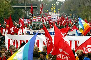 Más de medio millón de personas marchan contra la guerra de Irak  en Florencia