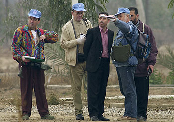 Los inspectores de la ONU visitan ocho instelaciones el último día del año.