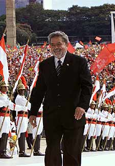 Lula, entra en el palacio presidencial tras la ceremonia de investidura, ayer.