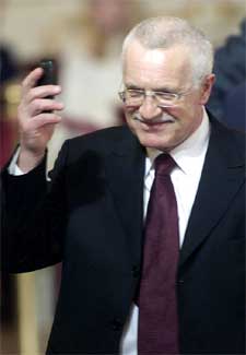 Vaclav Klaus, tras ser elegido presidente en el Parlamento checo.