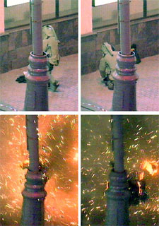 Un artificiero murió anoche en Moscú al tratar de desactivar una bomba dejada por una mujer que pretendía, según fuentes de la investigación, volar un restaurante.rnLa mujer podría pertenecer a la facción terrorista chechena de las  viudas negras .