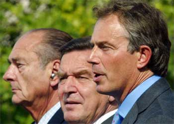 Jacques Chirac, Gerhard Schröder y Tony Blair, durante un encuentro anterior en Berlín, en septiembre de 2003.