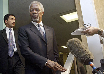 Kofi Annan, secretario general de la ONU, en un receso de la reunión del Consejo de Seguridad.