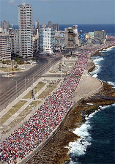 Imagen de la marcha en el Malecón de La Habana.