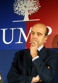 Alain Juppé dimite como presidente del UMP y abre la puerta a la sucesión de Chirac