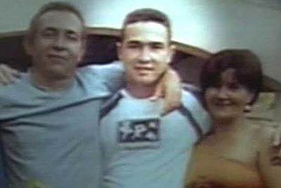 Menezes junto a sus parientes.