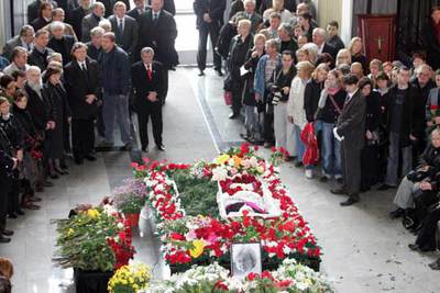 Funeral de  Anna Politkóvskaya en Moscú.