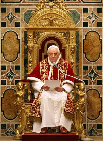 El Papa advierte del peligro de una crisis nuclear con Irán y Corea