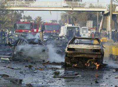 Un doble atentado causa al menos 65 muertos y 110 heridos en una universidad de Bagdad