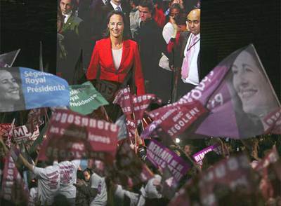 Royal anuncia 100 medidas para hacer de Francia un país "más fuerte y seguro"