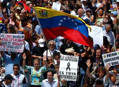 RCTV saca a la calle su programa estrella para demostrar que no se va de Venezuela