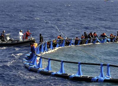 El drama de la inmigración clandestina se representa en las costas italianas